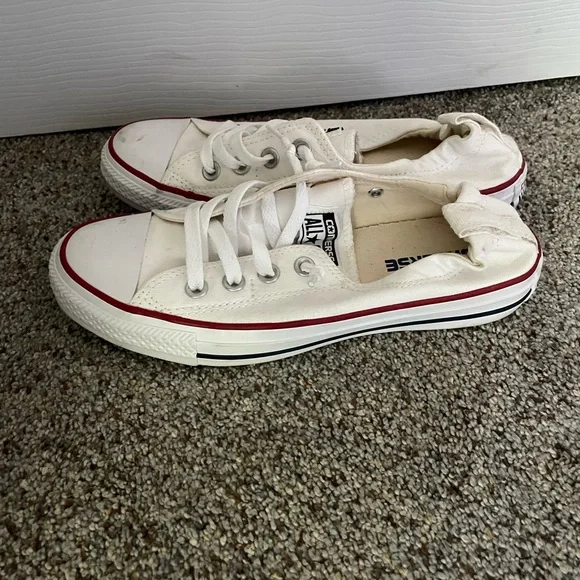 Converse White Canvas Sneakers Classic Low-Top Design w/ elastic back. - Picture 2 of 4